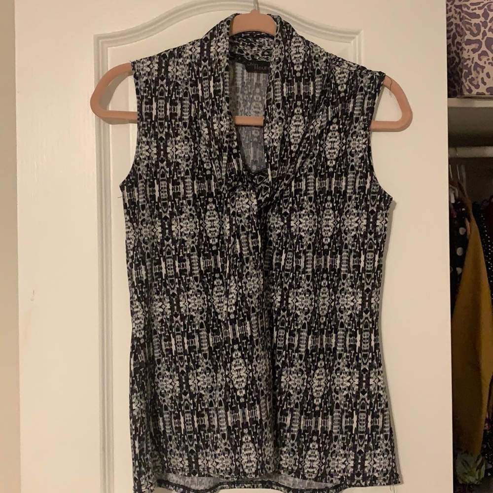 J.M. Fleurette Womens sleeveless fitted blouse color black and white size M